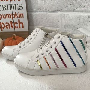 Size 1 girls shoes. Never worn